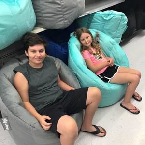 Meet your Posher, Dina